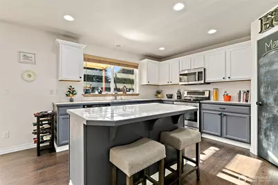 11428 210th Avenue Ct E, Bonney Lake, WA 98391 - Photo 6