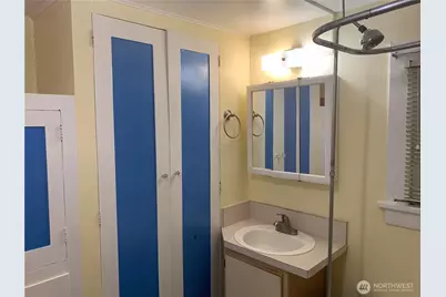 910 NW 52nd Street, Seattle, WA 98107 - Photo 18