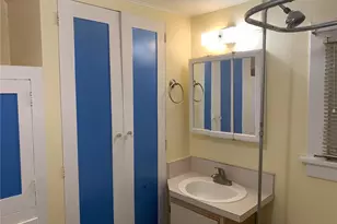 910 NW 52nd St, Seattle, WA 98107 - Photo 18