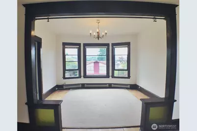 910 NW 52nd Street, Seattle, WA 98107 - Photo 2