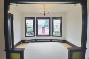 910 NW 52nd St, Seattle, WA 98107 - Photo 2