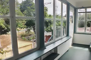 910 NW 52nd St, Seattle, WA 98107 - Photo 10