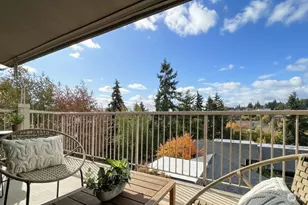 2920 76th Ave SE, Mercer Island, WA 98040 - Photo 18