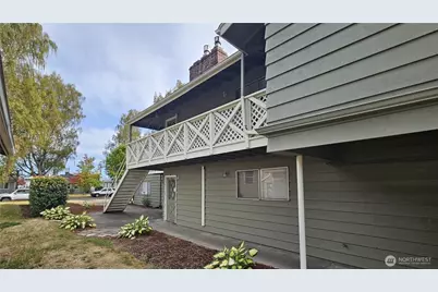 1023 16th Avenue, Longview, WA 98632 - Photo 2