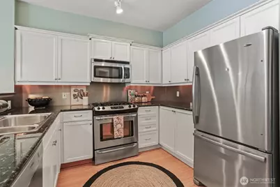 530 4th Avenue W #206, Seattle, WA 98119 - Photo 8