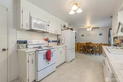 5011 79th Avenue Ct E, Fife, WA 98424 - Photo 8