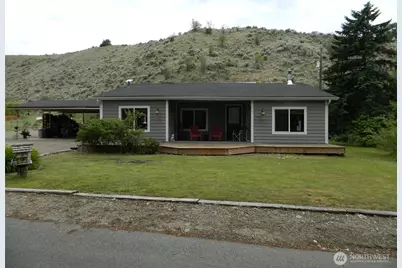 44 Bonaparte Avenue, Tonasket, WA 98855 - Photo 4