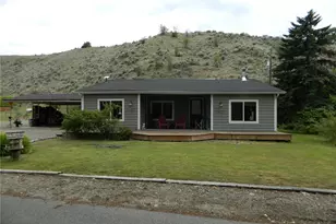 44 Bonaparte Ave, Tonasket, WA 98855 - Photo 4