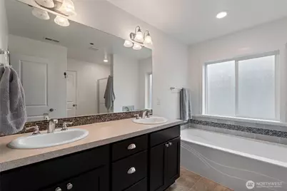 610 Meadowwood Drive SW, Olympia, WA 98502 - Photo 22