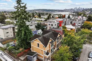 4202 Linden Ave N, Seattle, WA 98103 - Photo 32