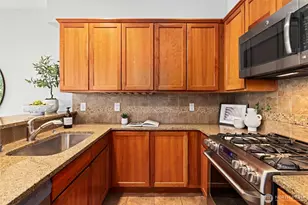 4202 Linden Ave N, Seattle, WA 98103 - Photo 14