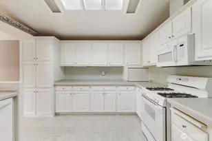 8902 60th Ave E, Puyallup, WA 98371 - Photo 8