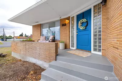 101 E Whidby Avenue, Port Angeles, WA 98362 - Photo 4