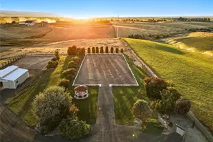 288 Meadowlark Ln, Touchet, WA 99360 - Photo 2