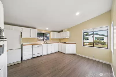 1706 73rd Street E #15, Tacoma, WA 98404 - Photo 10