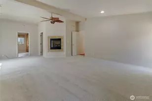 6110 91st St E, Puyallup, WA 98371 - Photo 12