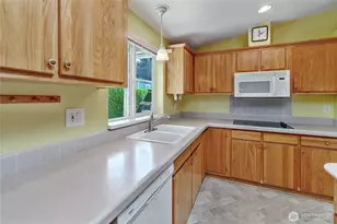 6110 91st St E, Puyallup, WA 98371 - Photo 8