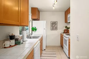 4803 180th St SW, Lynnwood, WA 98037 - Photo 4