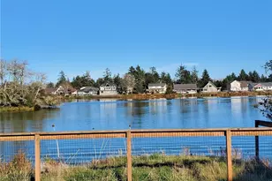 672 SE Mount Olympus Ave, Ocean Shores, WA 98569 - Photo 8