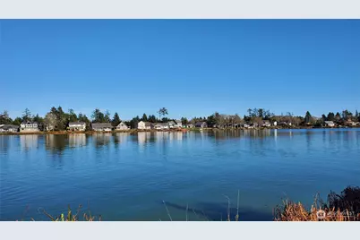 672 SE Mount Olympus Avenue, Ocean Shores, WA 98569 - Photo 2