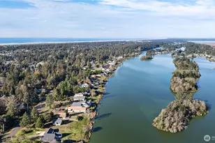 672 SE Mount Olympus Ave, Ocean Shores, WA 98569 - Photo 16