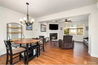 325 Chelan Place NE #D1, Renton, WA 98059 - Photo 6