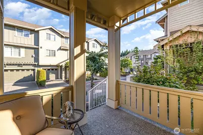 325 Chelan Place NE #D1, Renton, WA 98059 - Photo 2