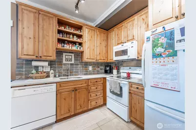 23772 Crescent Bay Drive NW #107, Quincy, WA 98848 - Photo 8