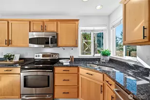 18628 10th Ave SE, Bothell, WA 98012 - Photo 16
