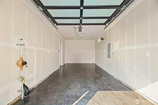 12037 Fremont Ave N, Seattle, WA 98133 - Photo 28