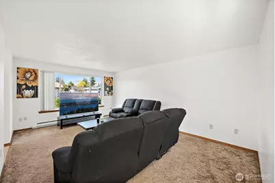 17513 6th Ave Court E, Spanaway, WA 98387 - Photo 4