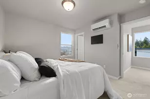 7027 Rainier Dr, Everett, WA 98203 - Photo 24