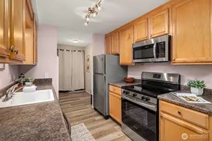 7064 35th Ave NE, Seattle, WA 98115 - Photo 6