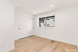 18542 Stone Ave N, Shoreline, WA 98133 - Photo 18