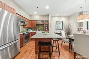 201 Galer St, Seattle, WA 98109 - Photo 2