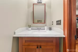 201 Galer St, Seattle, WA 98109 - Photo 10