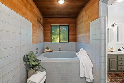 14855 Phelps Road NE, Bainbridge Island, WA 98110 - Photo 22