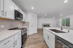 691 Salzer Crk Dr, Centralia, WA 98531 - Photo 10