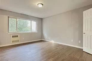 12025 Phinney Ave N, Seattle, WA 98133 - Photo 16