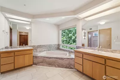 19749 53rd Avenue NE, Lake Forest Park, WA 98155 - Photo 16