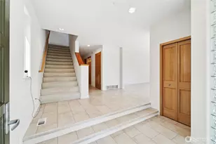 19749 53rd Ave NE, Lake Forest Park, WA 98155 - Photo 2