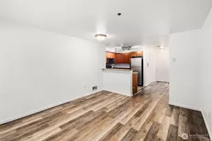 8745 Greenwood Ave N, Seattle, WA 98103 - Photo 12