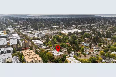 8745 Greenwood Avenue N #207, Seattle, WA 98103 - Photo 18