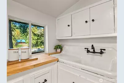 520 Railroad Avenue E, Skykomish, WA 98288 - Photo 14