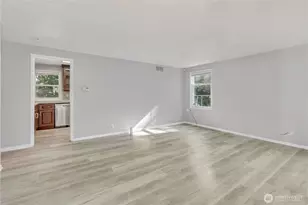 12230 68th Ave S, Seattle, WA 98178 - Photo 4