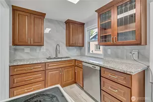 12230 68th Ave S, Seattle, WA 98178 - Photo 10