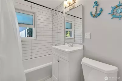 12230 68th Avenue S, Seattle, WA 98178 - Photo 14