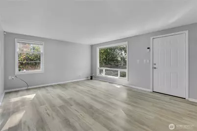 12230 68th Avenue S, Seattle, WA 98178 - Photo 8