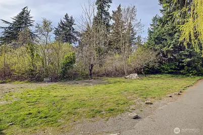 1251 S 230th Street, Des Moines, WA 98198 - Photo 36
