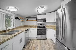 1251 S 230th St, Des Moines, WA 98198 - Photo 14